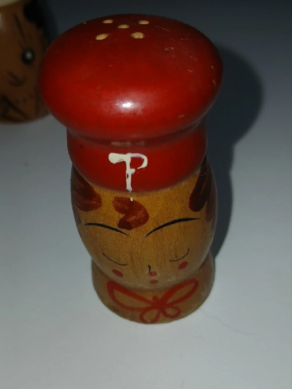Vintage Wooden Man And Woman White Red Chef Hats Salt & Pepper Shakers